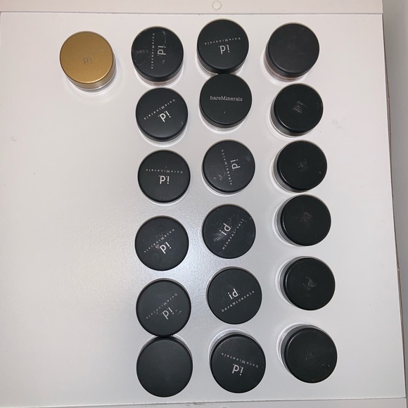 Bare Minerals Loose Eyeshadow - Picture 1 of 3